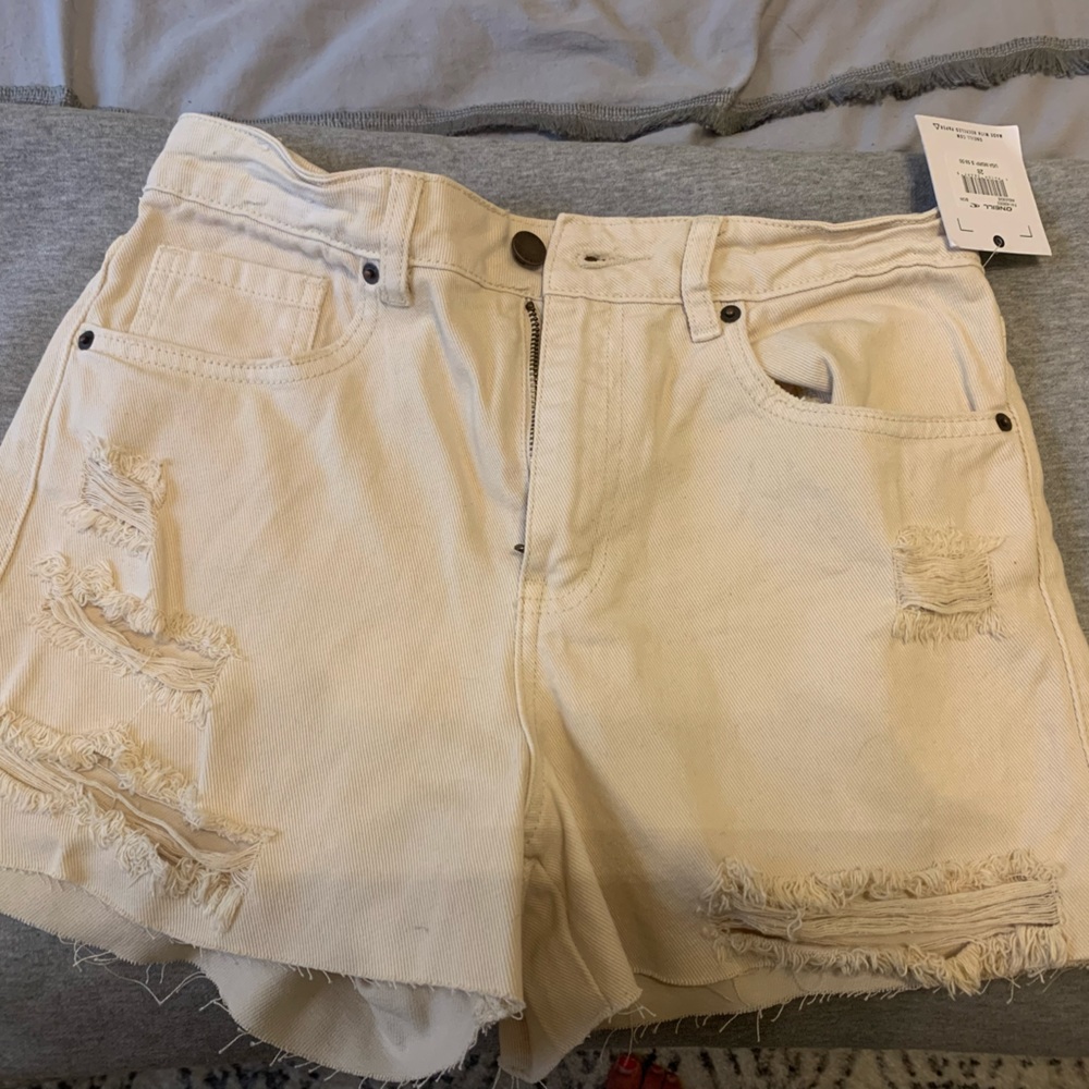 NWT O’Neill Cut Off Shorts (off white)